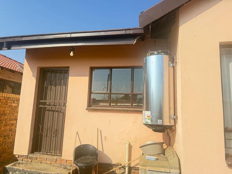 2 Bedroom Property for Sale in Soshanguve Gauteng