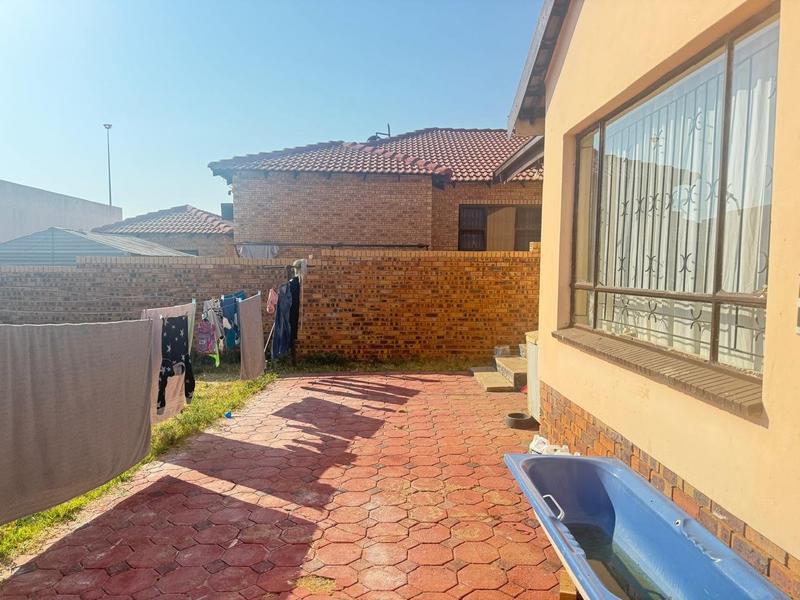 2 Bedroom Property for Sale in Soshanguve Gauteng