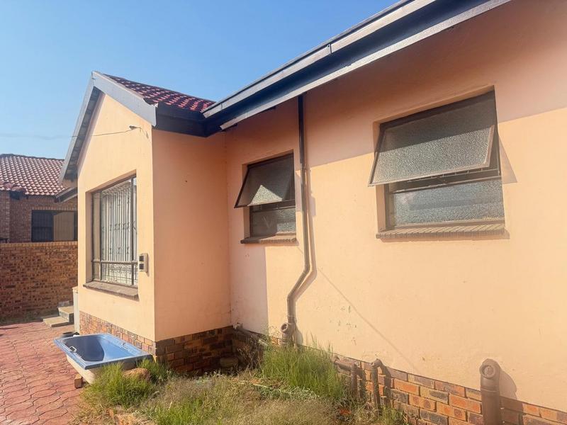2 Bedroom Property for Sale in Soshanguve Gauteng