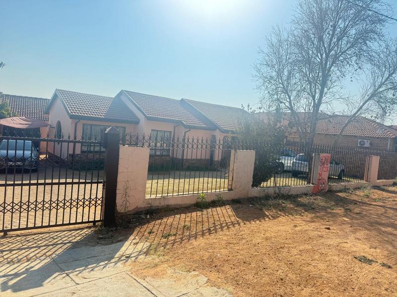 2 Bedroom Property for Sale in Soshanguve Gauteng