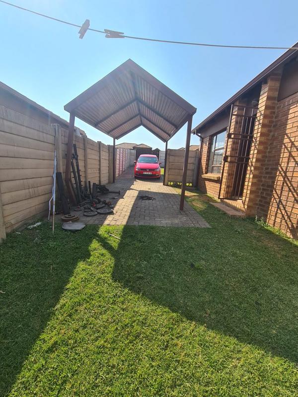 3 Bedroom Property for Sale in Thatch Hill Estate Gauteng