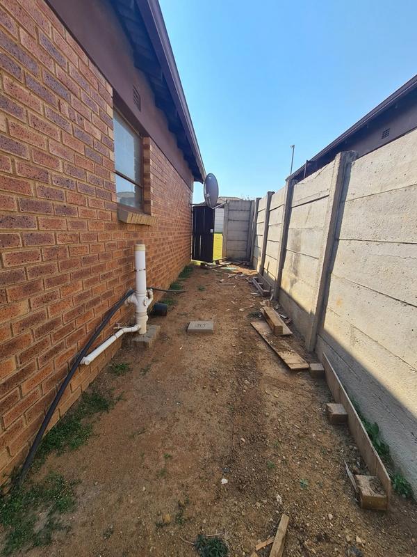 3 Bedroom Property for Sale in Thatch Hill Estate Gauteng