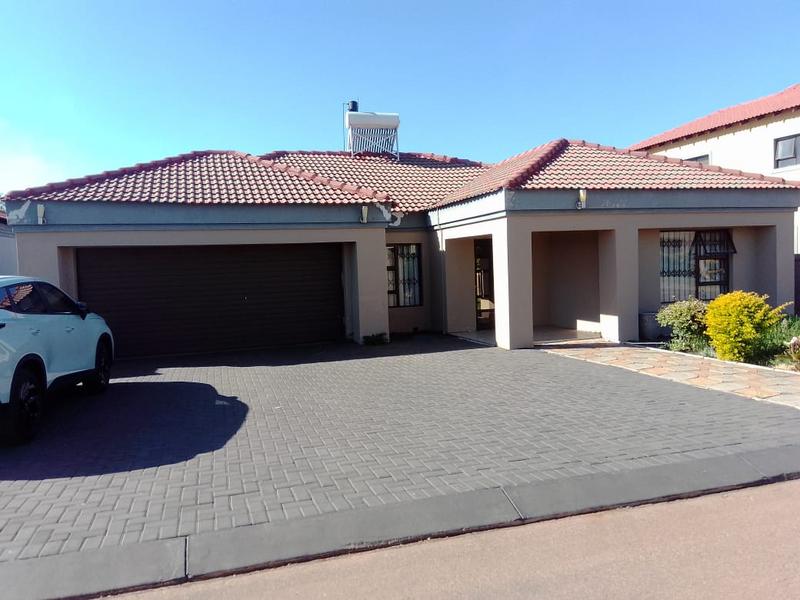 4 Bedroom Property for Sale in The Orchards Gauteng