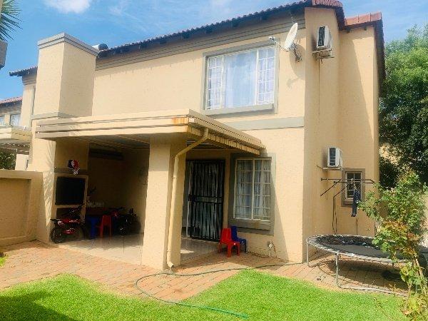 2 Bedroom Property for Sale in Willow Park Manor Gauteng