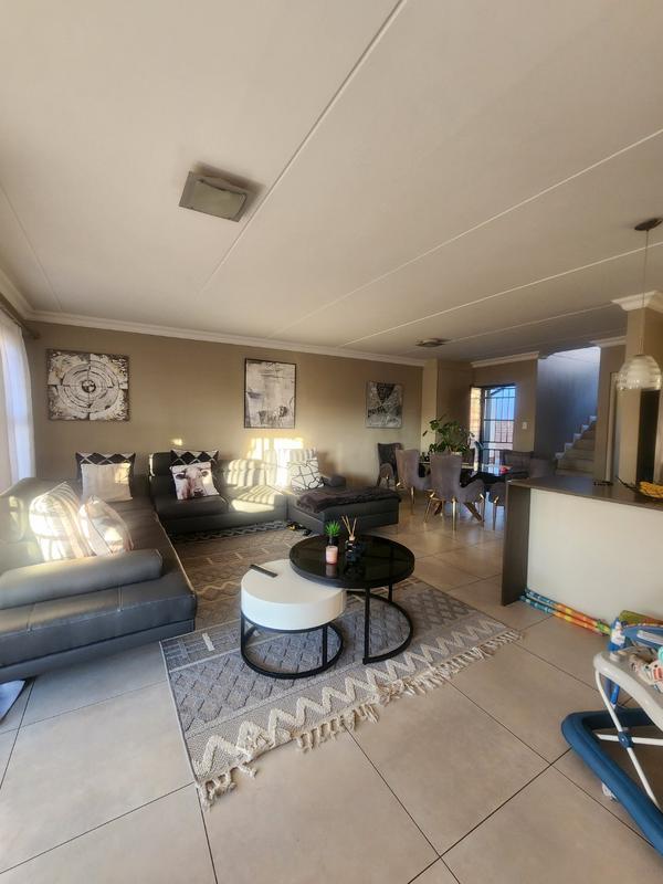 To Let 3 Bedroom Property for Rent in Kyalami Hills Gauteng