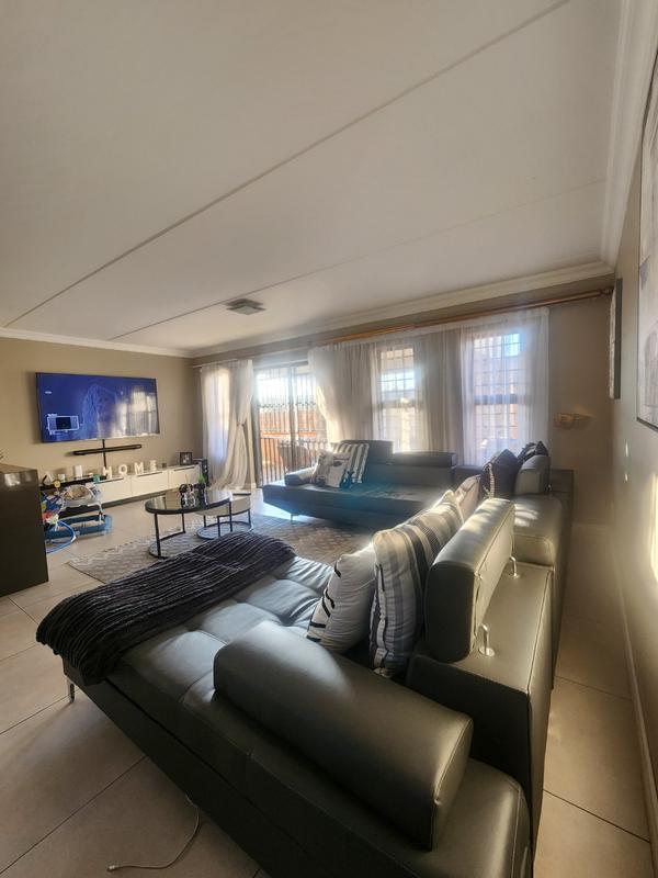 To Let 3 Bedroom Property for Rent in Kyalami Hills Gauteng