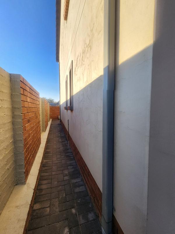 To Let 3 Bedroom Property for Rent in Kyalami Hills Gauteng
