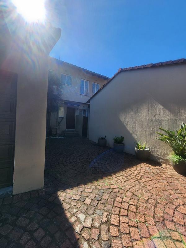 3 Bedroom Property for Sale in Bryanston Gauteng