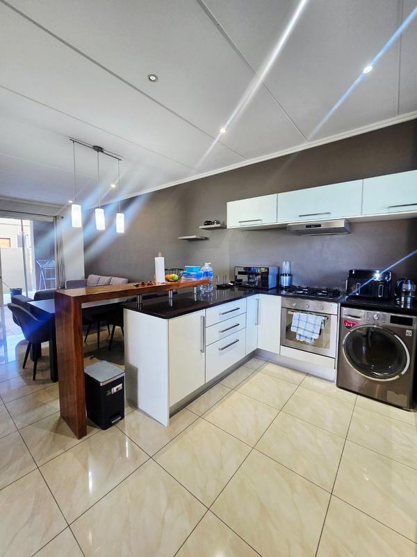 2 Bedroom Property for Sale in Bryanston Gauteng
