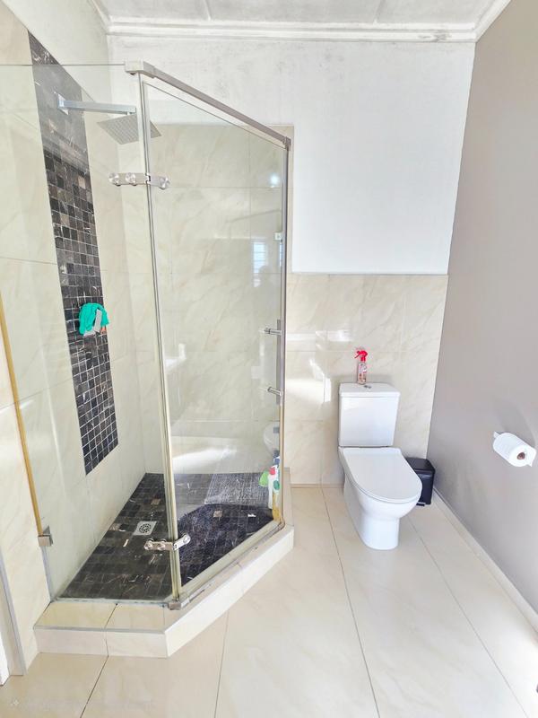2 Bedroom Property for Sale in Bryanston Gauteng