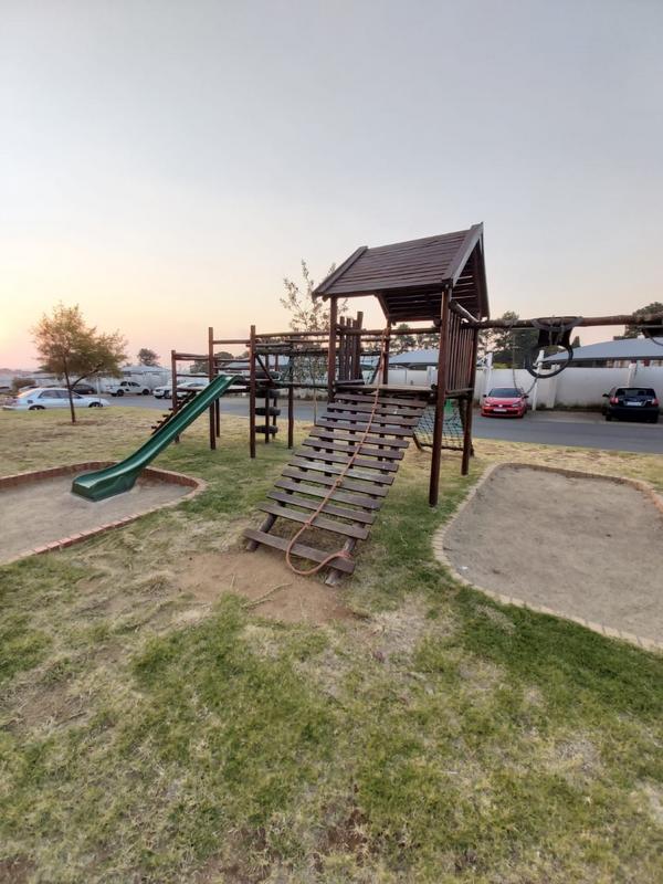 2 Bedroom Property for Sale in Carlswald Gauteng