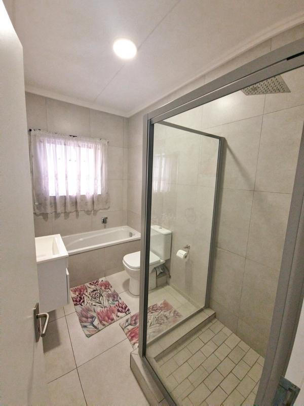 2 Bedroom Property for Sale in Fourways Gauteng