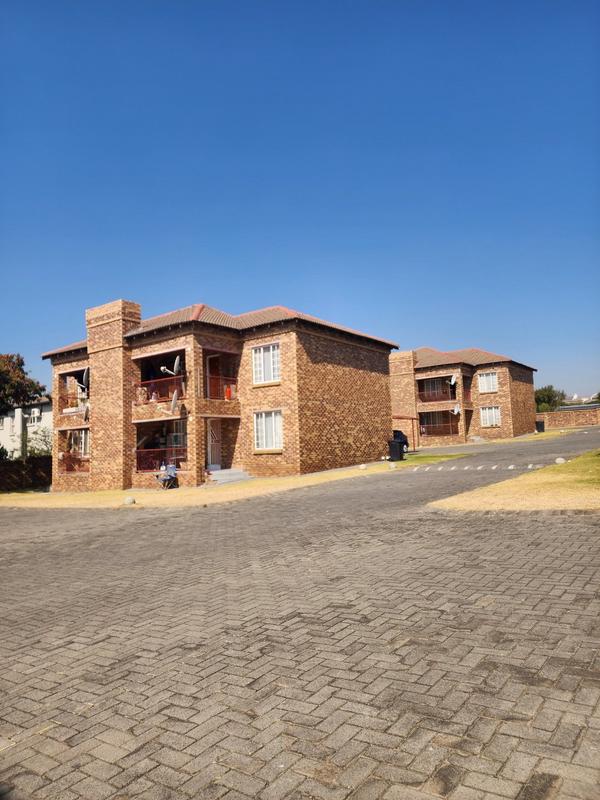 2 Bedroom Property for Sale in Noordwyk Gauteng