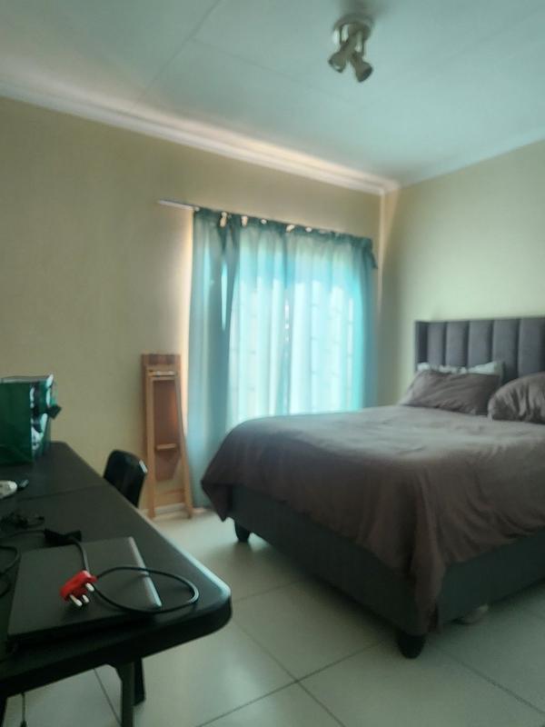 2 Bedroom Property for Sale in Noordwyk Gauteng
