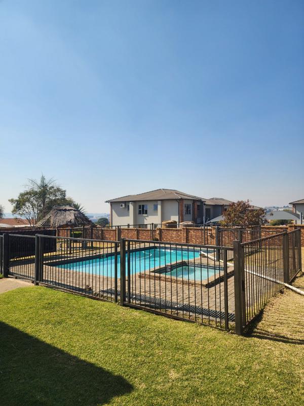 2 Bedroom Property for Sale in Noordwyk Gauteng