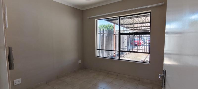 To Let 2 Bedroom Property for Rent in Aston Manor Gauteng