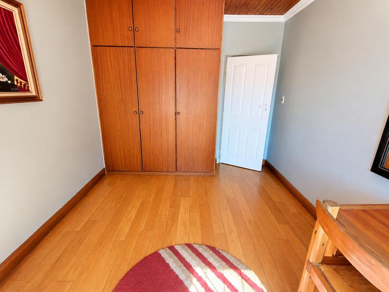 6 Bedroom Property for Sale in Rooihuiskraal Gauteng