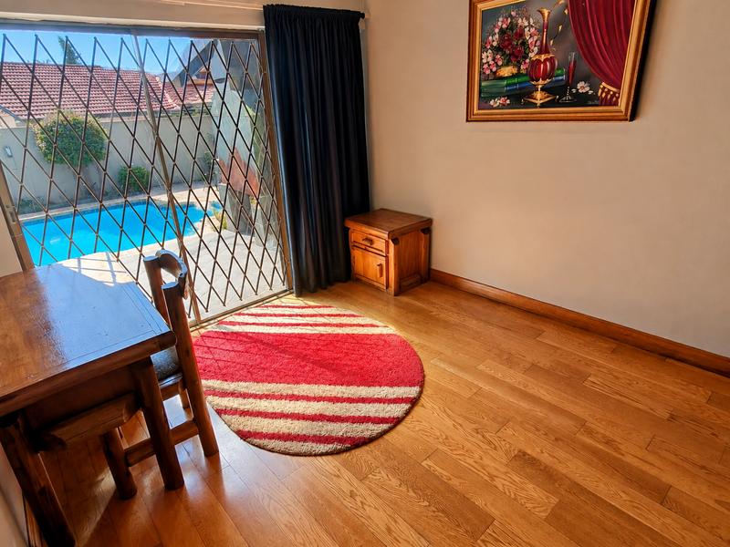 6 Bedroom Property for Sale in Rooihuiskraal Gauteng