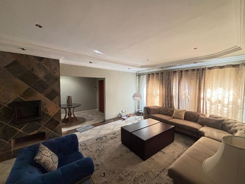 To Let 5 Bedroom Property for Rent in Robin Hills Gauteng