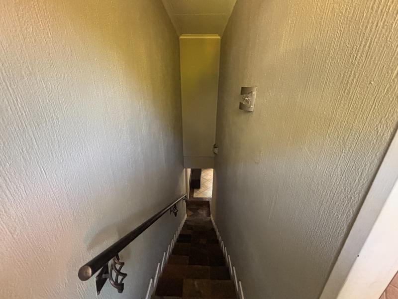 To Let 5 Bedroom Property for Rent in Robin Hills Gauteng