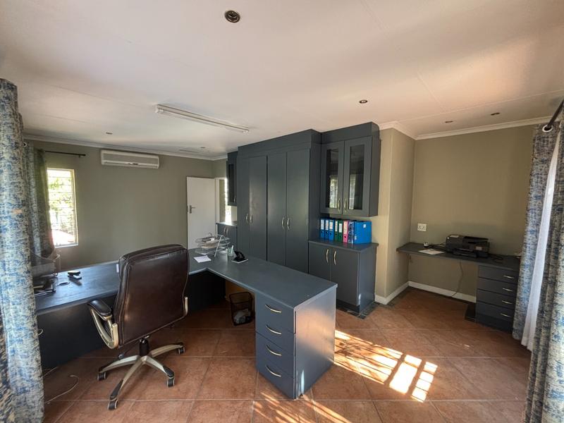 To Let 5 Bedroom Property for Rent in Robin Hills Gauteng