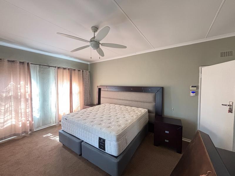 To Let 5 Bedroom Property for Rent in Robin Hills Gauteng