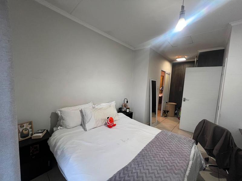 To Let 1 Bedroom Property for Rent in Petervale Gauteng