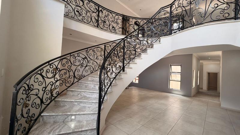 To Let 5 Bedroom Property for Rent in Sandown Gauteng