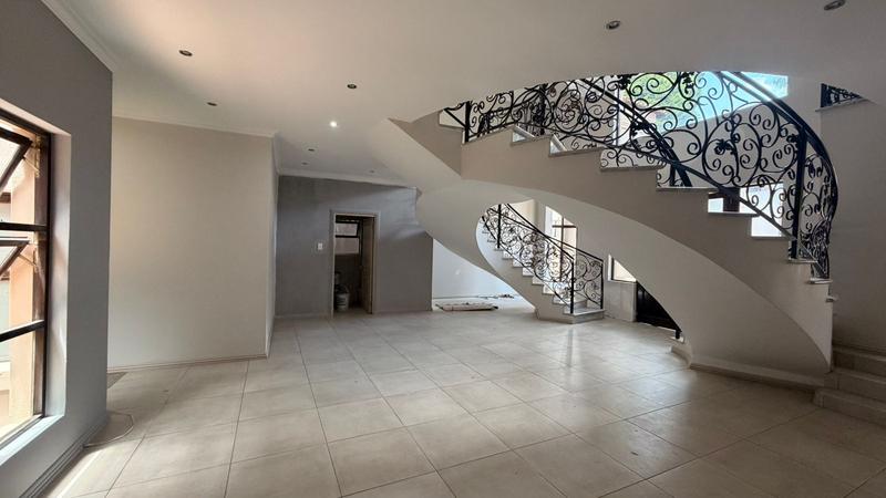 To Let 5 Bedroom Property for Rent in Sandown Gauteng