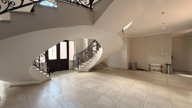 To Let 5 Bedroom Property for Rent in Sandown Gauteng