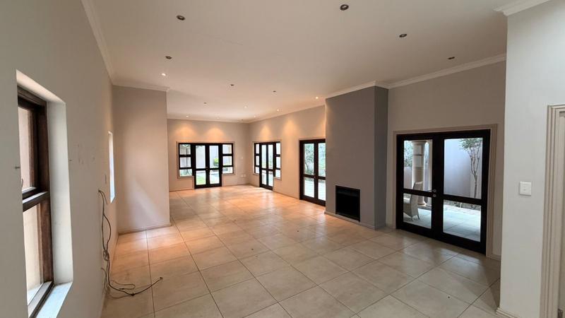 To Let 5 Bedroom Property for Rent in Sandown Gauteng
