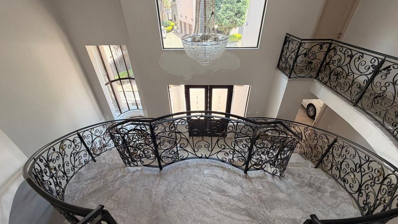 To Let 5 Bedroom Property for Rent in Sandown Gauteng
