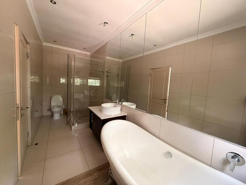 To Let 5 Bedroom Property for Rent in Sandown Gauteng