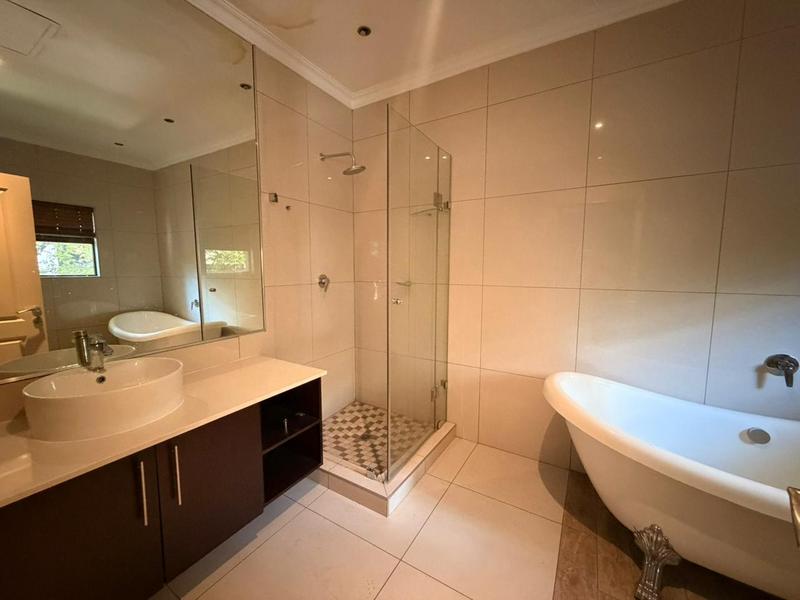 To Let 5 Bedroom Property for Rent in Sandown Gauteng