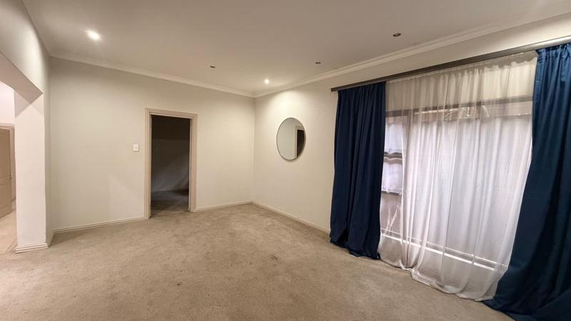To Let 5 Bedroom Property for Rent in Sandown Gauteng