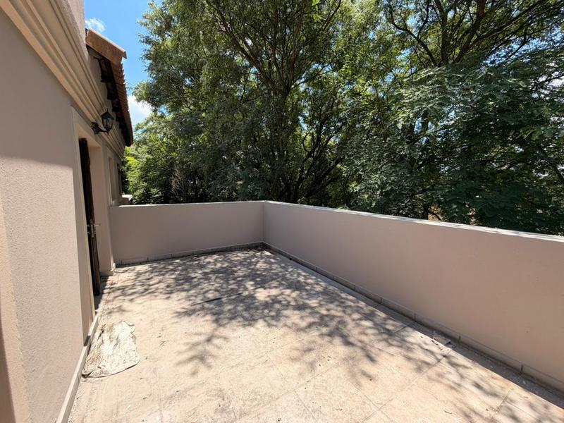 To Let 5 Bedroom Property for Rent in Sandown Gauteng