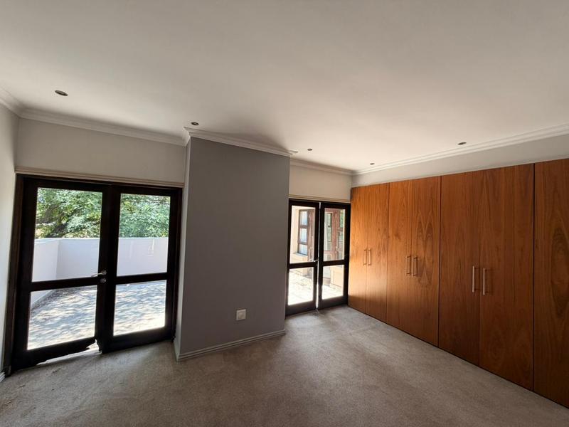 To Let 5 Bedroom Property for Rent in Sandown Gauteng