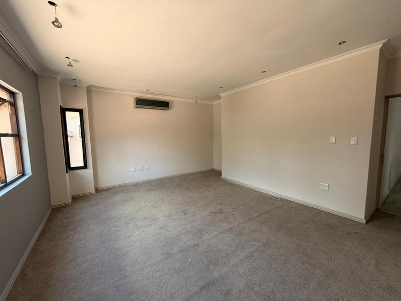 To Let 5 Bedroom Property for Rent in Sandown Gauteng