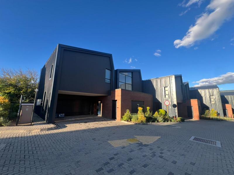 To Let 3 Bedroom Property for Rent in Broadacres Gauteng