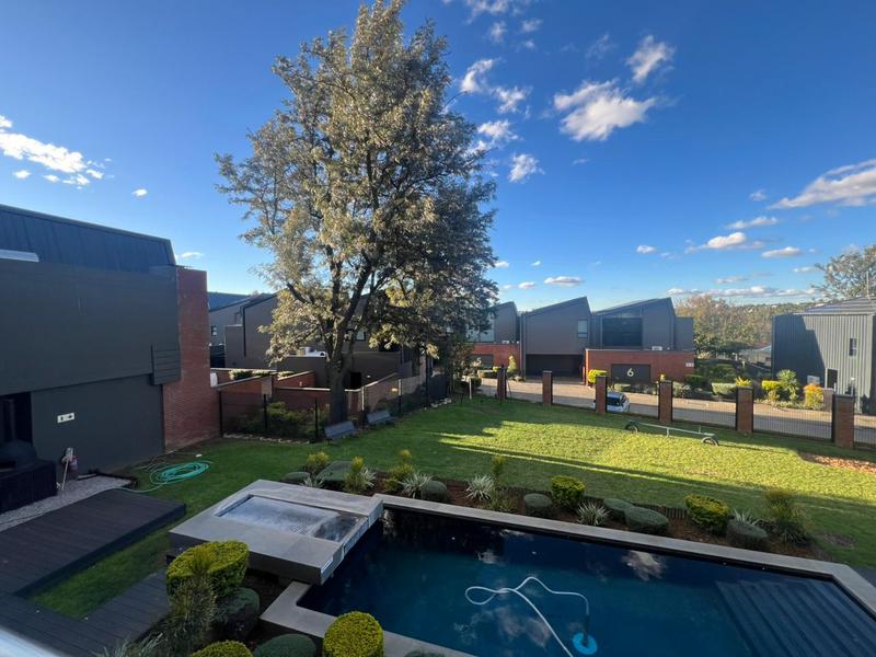 To Let 3 Bedroom Property for Rent in Broadacres Gauteng