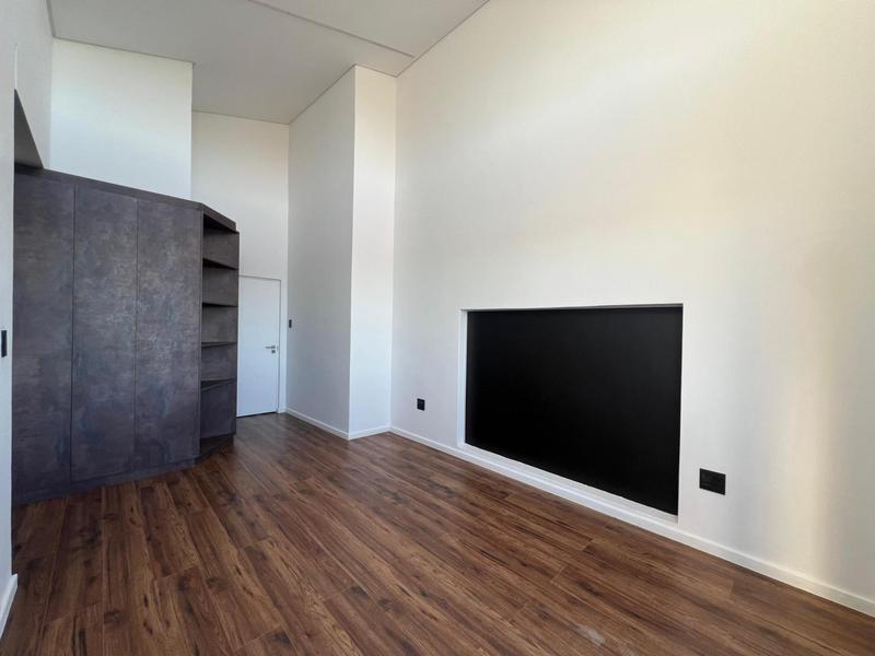 To Let 2 Bedroom Property for Rent in Broadacres Gauteng