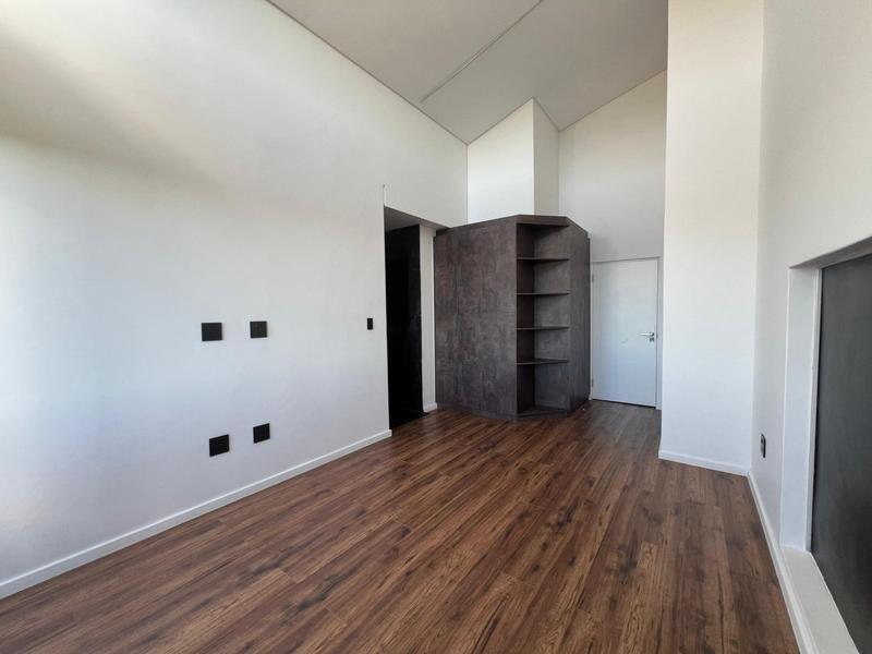 To Let 2 Bedroom Property for Rent in Broadacres Gauteng