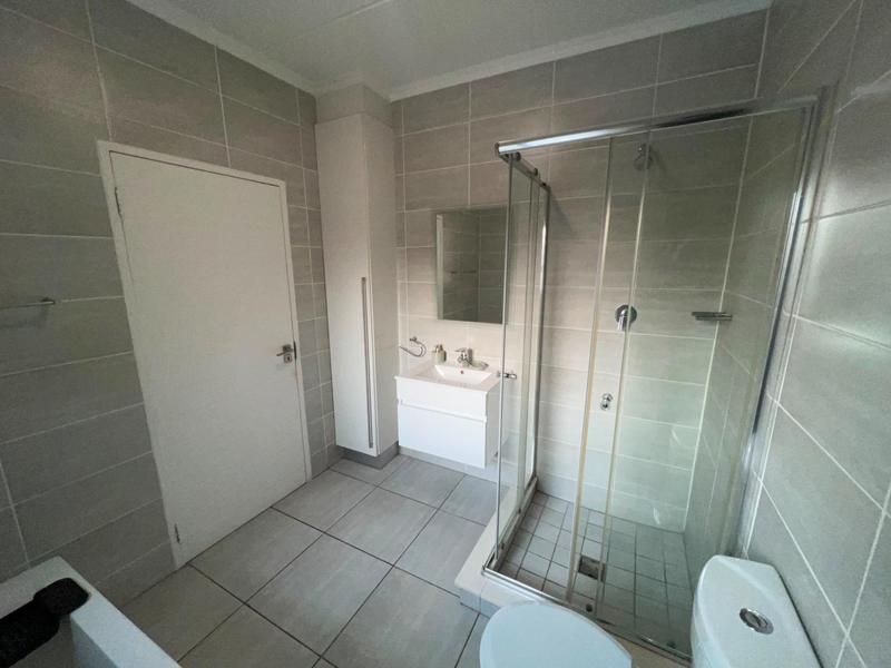 To Let 3 Bedroom Property for Rent in Waterfall Gauteng