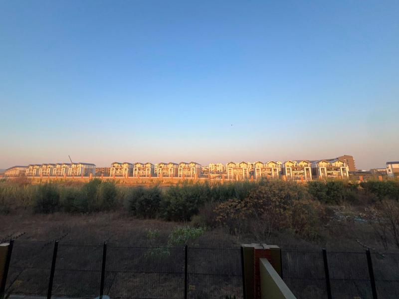 To Let 3 Bedroom Property for Rent in Waterfall Gauteng