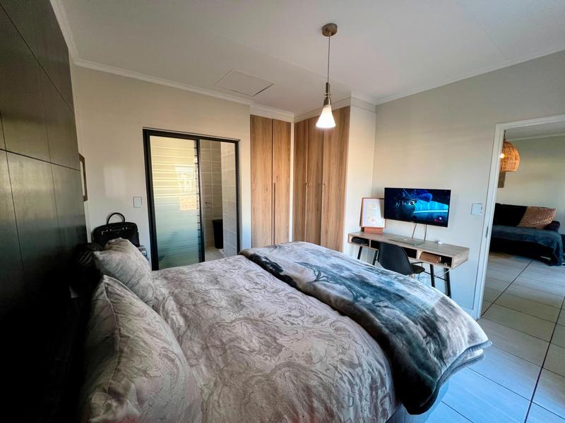 To Let 1 Bedroom Property for Rent in Waterfall Gauteng
