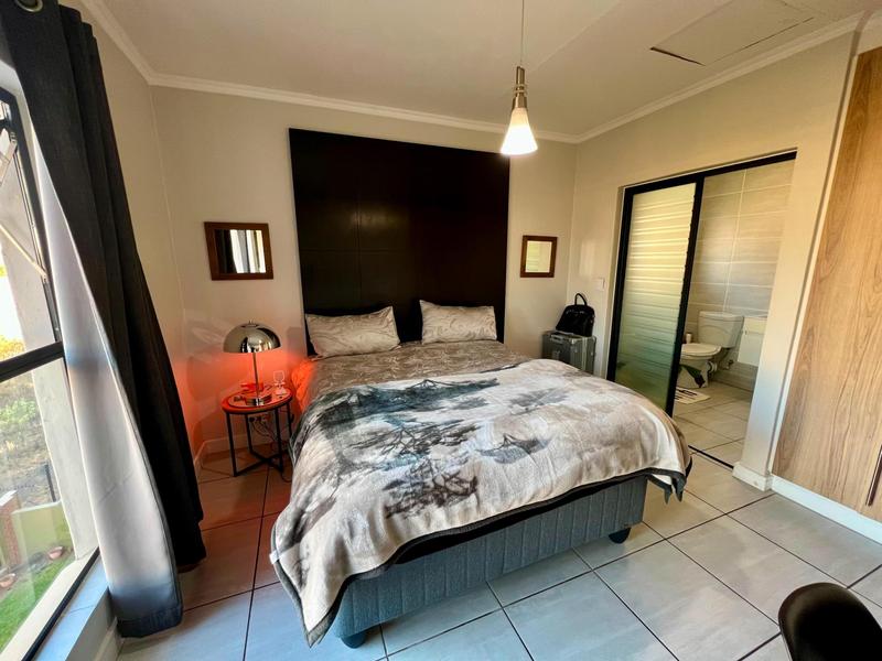 To Let 1 Bedroom Property for Rent in Waterfall Gauteng
