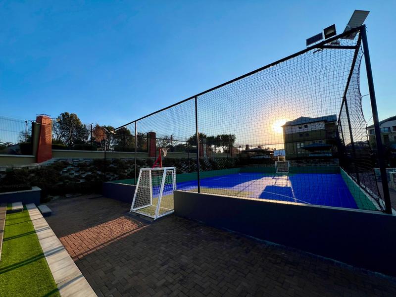 To Let 1 Bedroom Property for Rent in Waterfall Gauteng