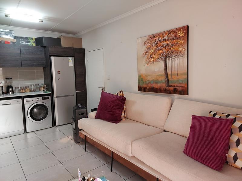 1 Bedroom Property for Sale in Petervale Gauteng