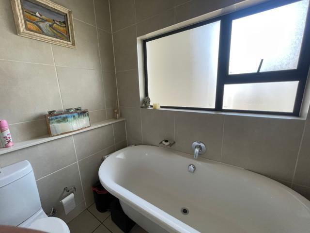 3 Bedroom Property for Sale in Petervale Gauteng