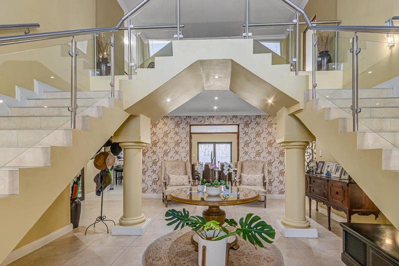 5 Bedroom Property for Sale in Blue Valley Golf Estate Gauteng